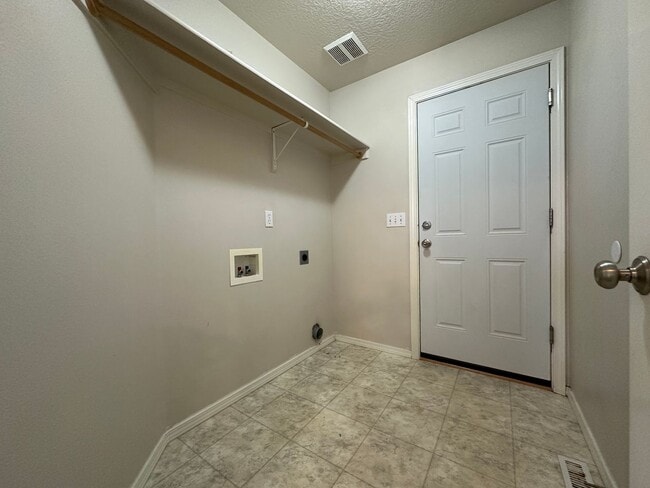 Building Photo - 3bed, 2bath, 1340sq.ft. home in Nottingham Greens - Middleton