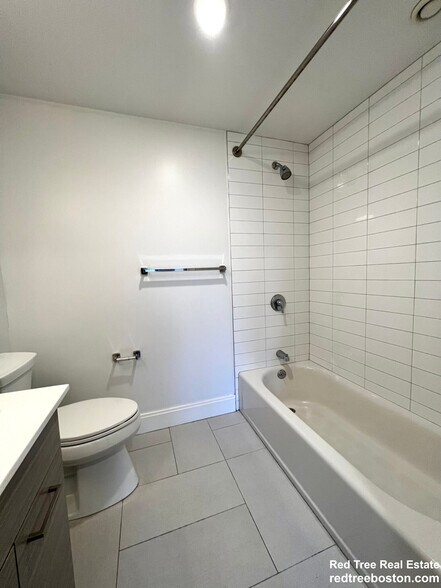 Building Photo - 40 Malvern St