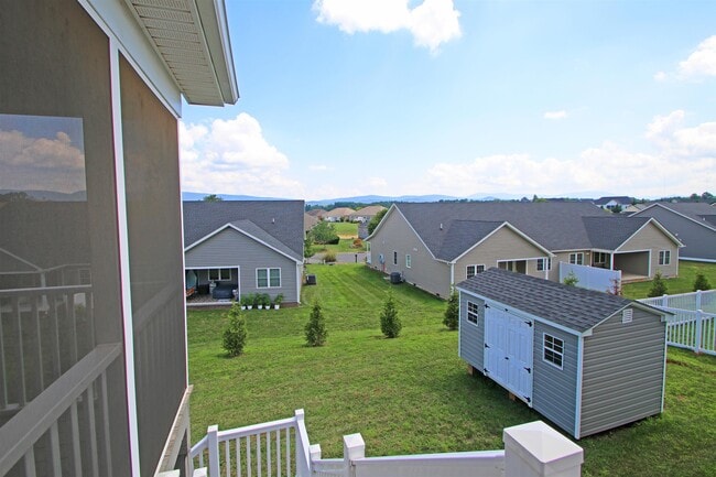 Building Photo - 224 Spring Run Ln