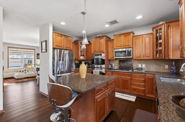 Building Photo - 15275 Plumstone Dr