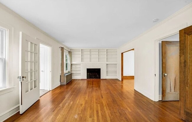 Building Photo - A Place You’ll Love to Call Home – Gorgeous 4-Bedroom Property!