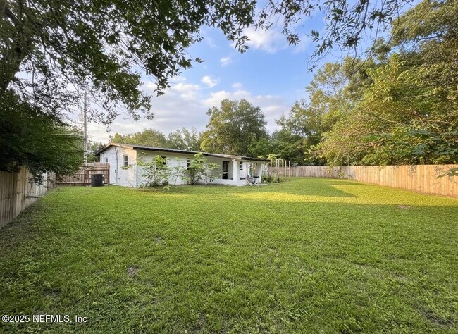 Building Photo - 1836 Agave Cir S