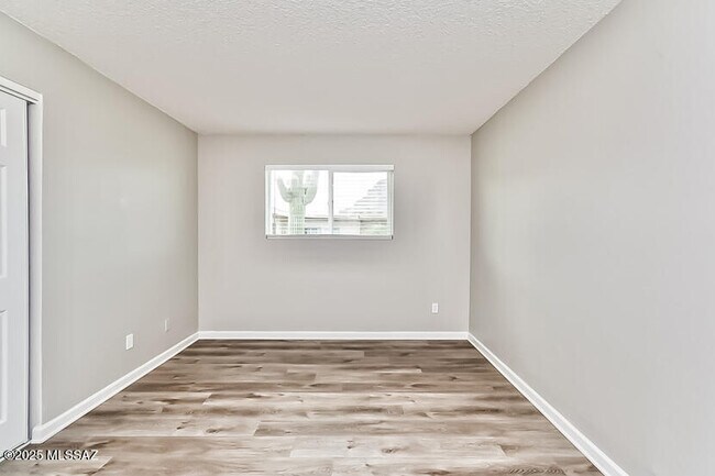 Building Photo - 4657 S Paseo Don Carlos