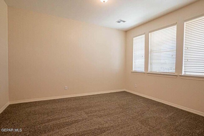 Building Photo - 4828 Ruben Soto