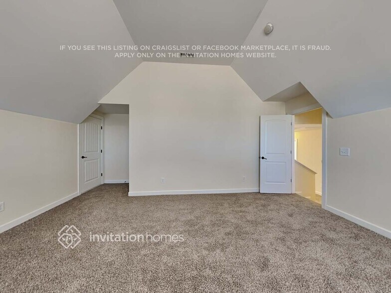 Building Photo - 613 Adams Point Dr