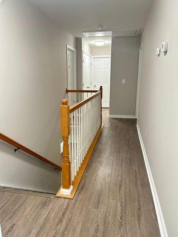 Building Photo - 226 Windsong Dr