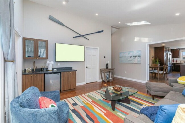 Building Photo - 17 Cedar Terrace