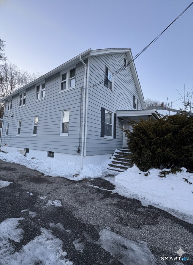 Building Photo - 1787 Stratfield Rd