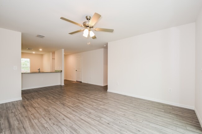 Building Photo - 146 Blackstone Dr