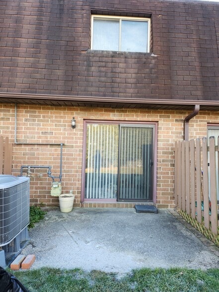 Patio - 5195 Cline Rd