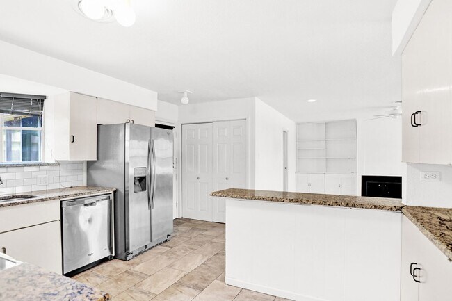 Building Photo - Convenient Living in Dallas – 3BR/2BA Home...