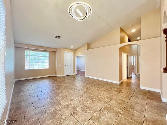 Building Photo - 258 Whitewater Village Ct