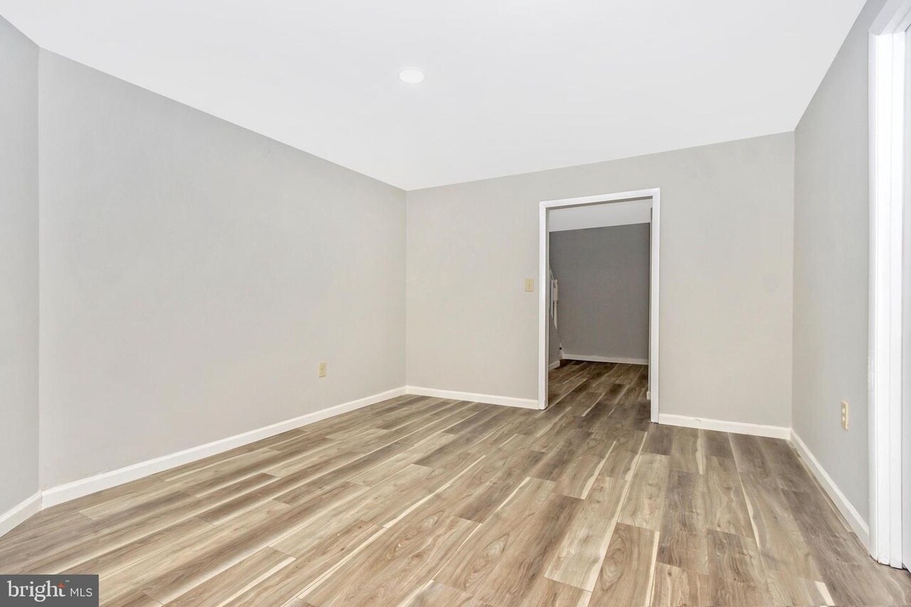 Building Photo - 7249 Mill Run Dr