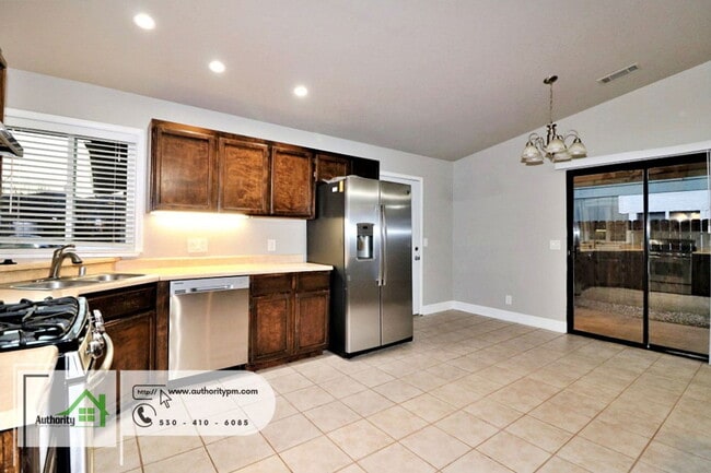 Building Photo - 1947 Mary Lake Dr