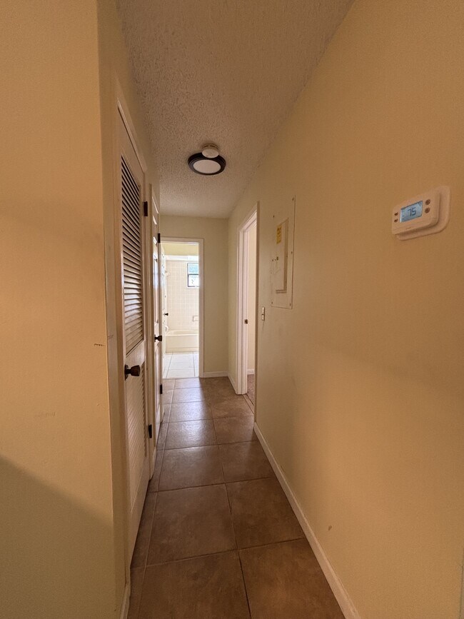 Building Photo - 8075 W Homosassa Trail