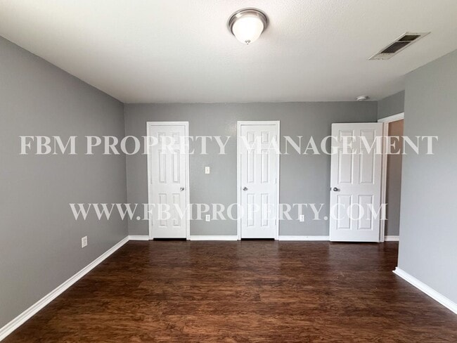 Building Photo - 1516 Drexal Dr