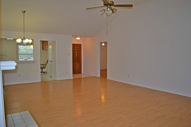 Building Photo - 11034 Springsong Dr