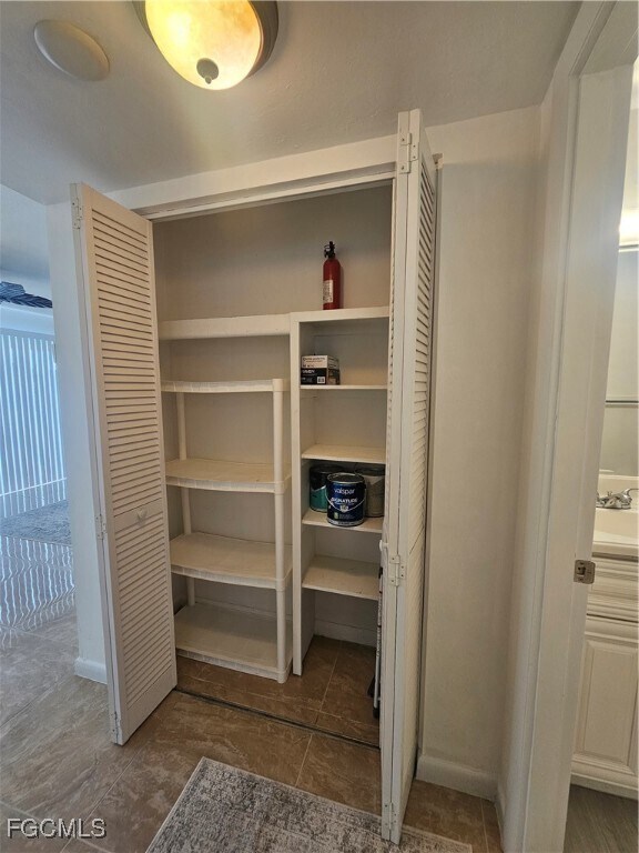 Building Photo - 702 Joel Blvd