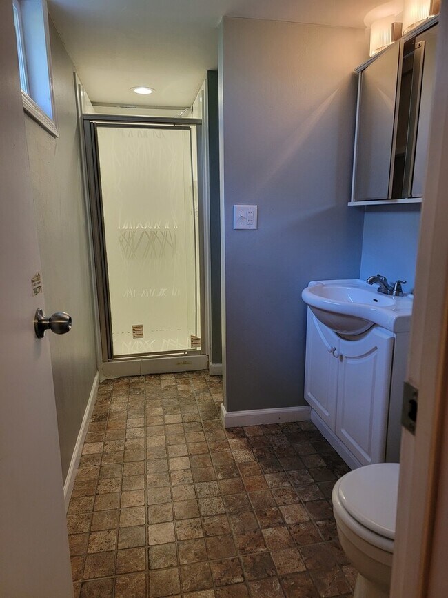 Building Photo - 508 Skyline Dr