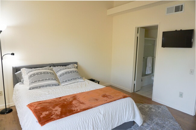 Building Photo - 82186 Bergman Dr