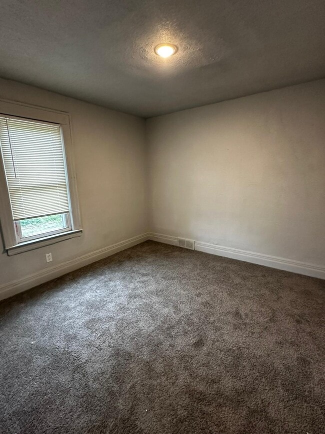 Building Photo - 5409 Fischer St