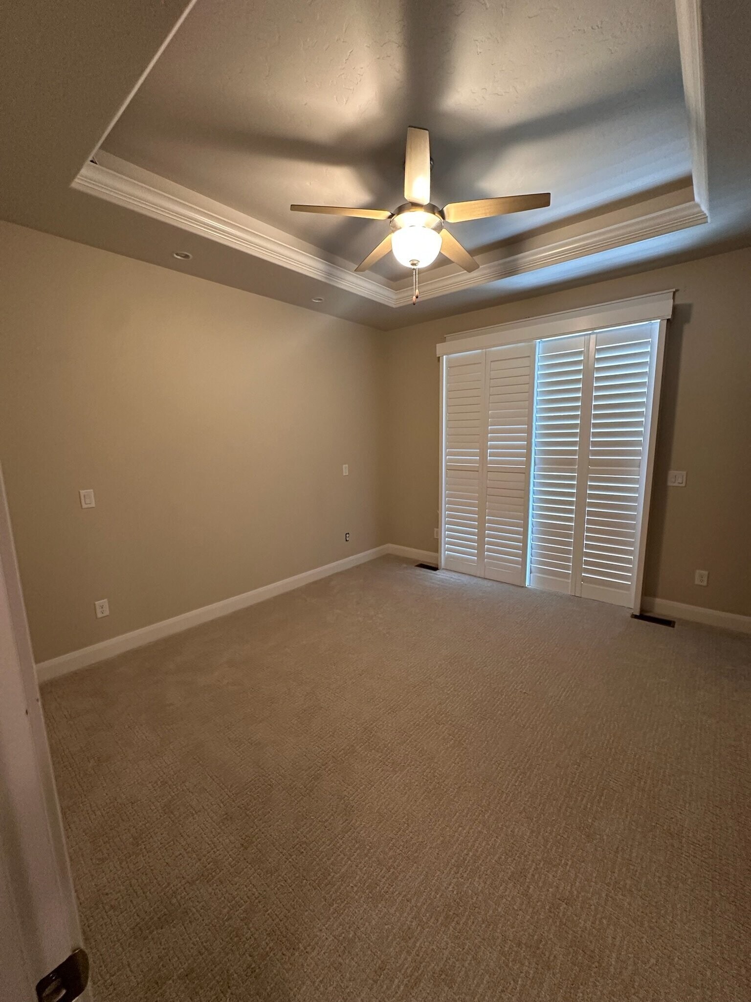 Building Photo - 1471 E Summerheights Dr