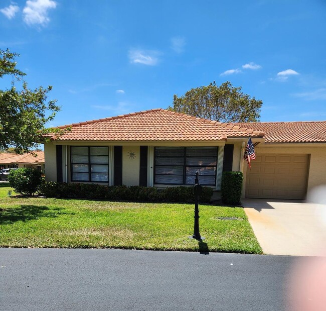 Primary Photo - 4685 Laurel Tree Rd