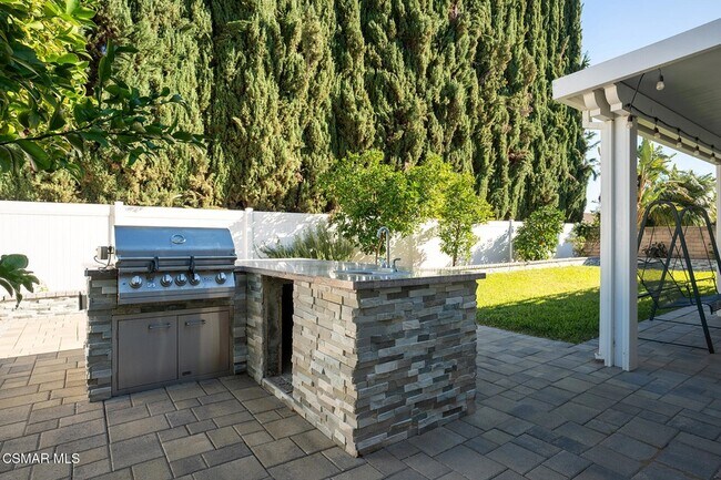 Building Photo - 84 Sunny Vista Ave