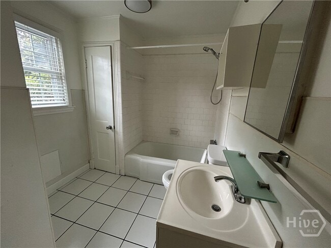 Building Photo - 1506 E 50th St