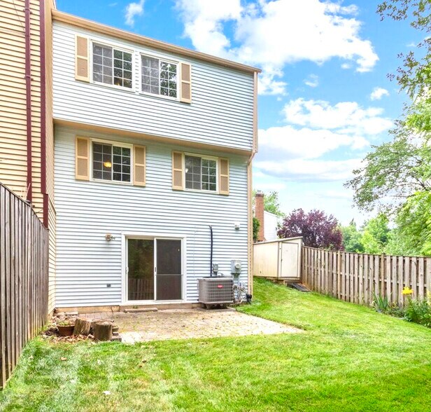 Building Photo - 7531 Weatherby Dr