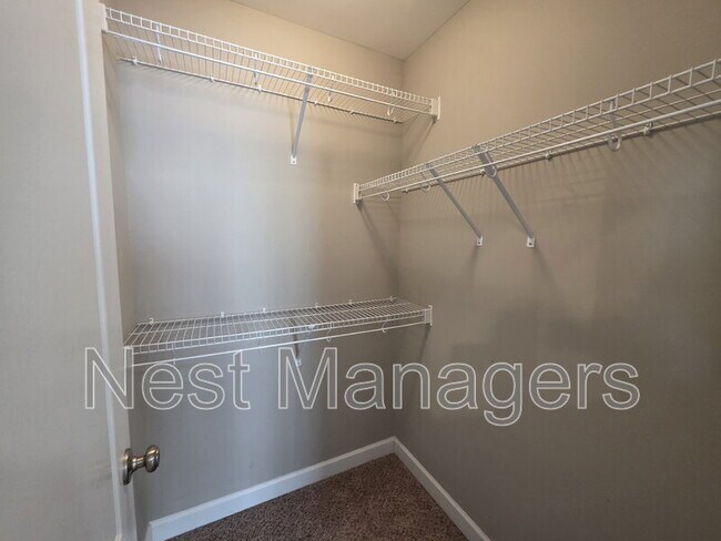 Building Photo - 2229 Andalusian Dr