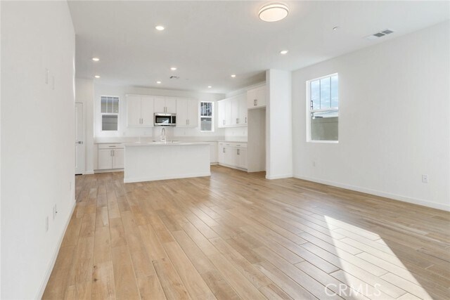 Building Photo - 10865 Pala Bells St