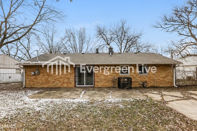 Building Photo - 8816 Montery Ct