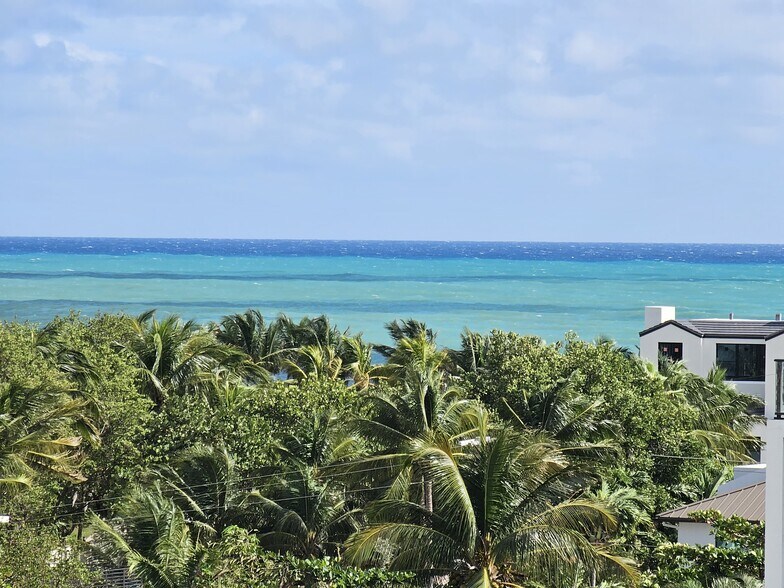 Building Photo - 3031 N Ocean Blvd