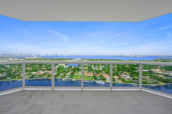 Building Photo - 4779 Collins Ave