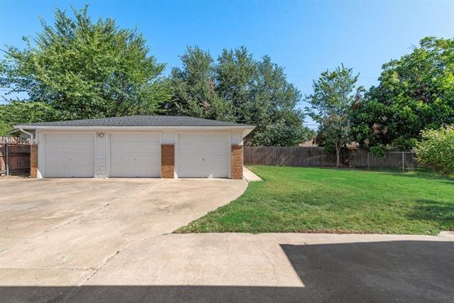 Building Photo - 2833 Linden Lea