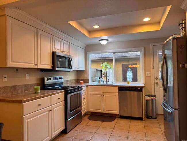 Building Photo - Single Story Townhome in Oceanside