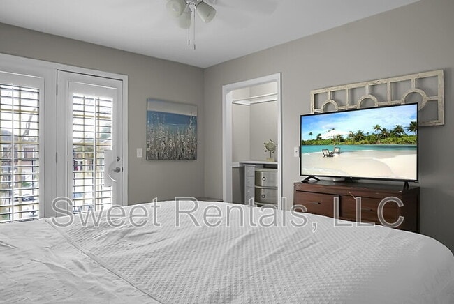 Building Photo - 733 Ralston Ct