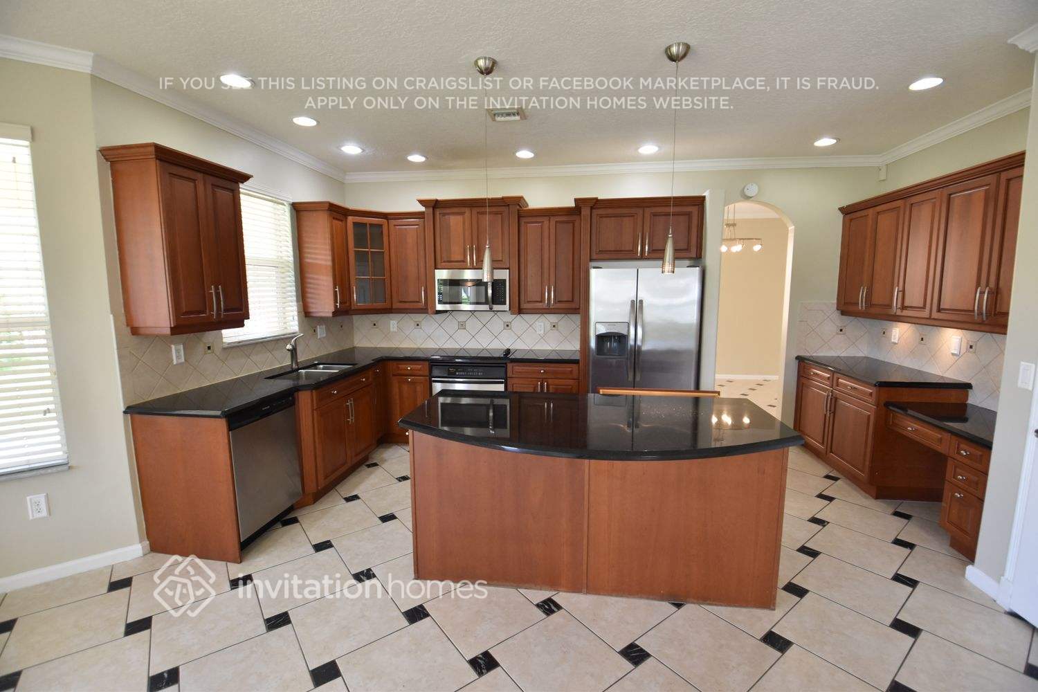 Building Photo - 15611 SW 53rd Ct