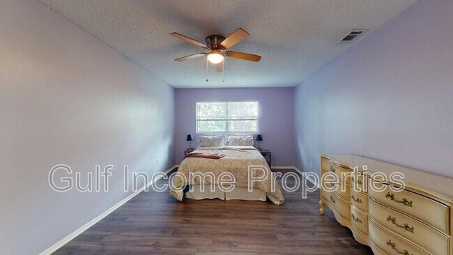 Building Photo - 5503 Fountain Lake Cir