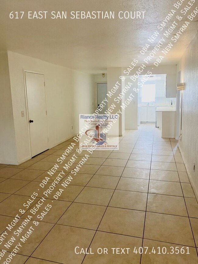 Building Photo - 617 E San Sebastian Ct