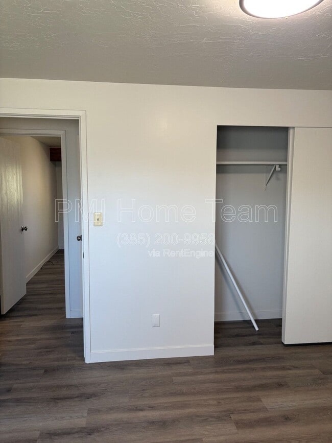 Building Photo - 245 Abrams Way