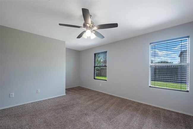 Building Photo - 7939 Yaupon View Dr