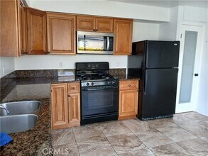 Building Photo - 44625 La Paz Rd