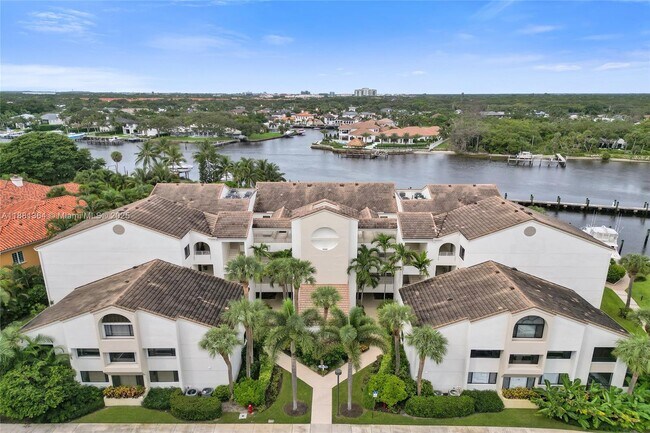 Building Photo - 925 Oak Harbour Dr