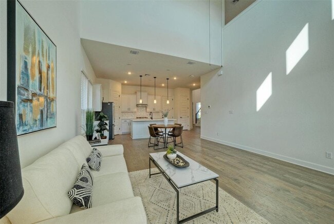 Building Photo - 245 Darley Oak Dr