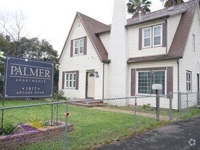 Building Photo - Cozy 1 Bed 1 Bath 700sqft Fourplex in Nort...