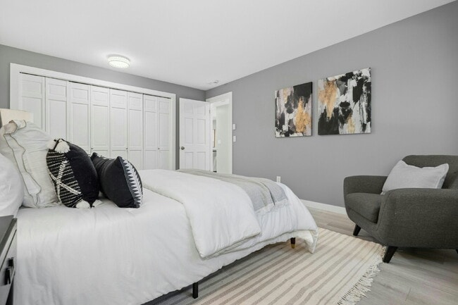 Building Photo - Private Kenmore Retreat | 4 Bed | 2 Bath | Beautifully Updated | Landscaping Included- Available ...