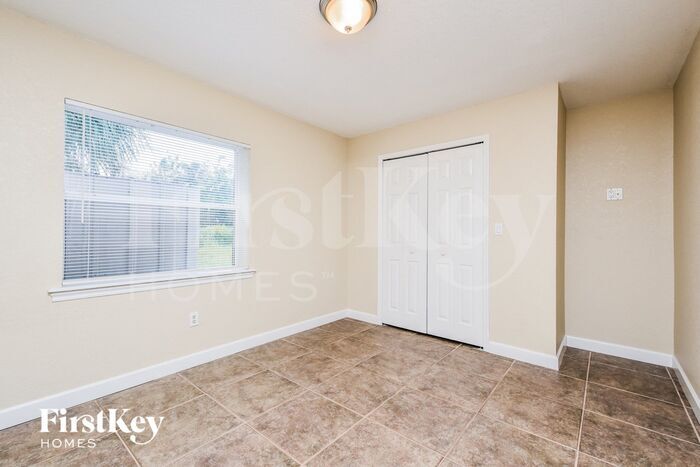 Building Photo - 2290 Beacon Dr