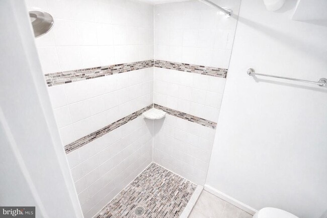 Building Photo - 2607 Hamlin St NE